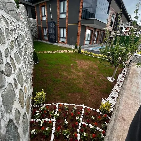 Villa 5+1 With Pool, Near Sea, 10 Person, Arakli Trabzon