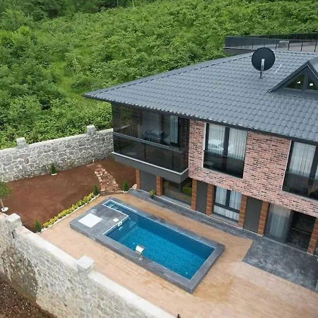 5+1 With Pool, Near Sea, 10 Person, Arakli Villa *